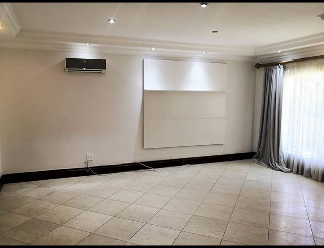 3 BEDROOM TOWNHOUSE TO LET IN ERASMUSKLOOF